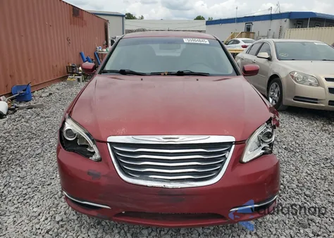 2013 Chrysler 200 Touring z USA, uszkodzony, nr VIN 1C3CCBBB4DN577755